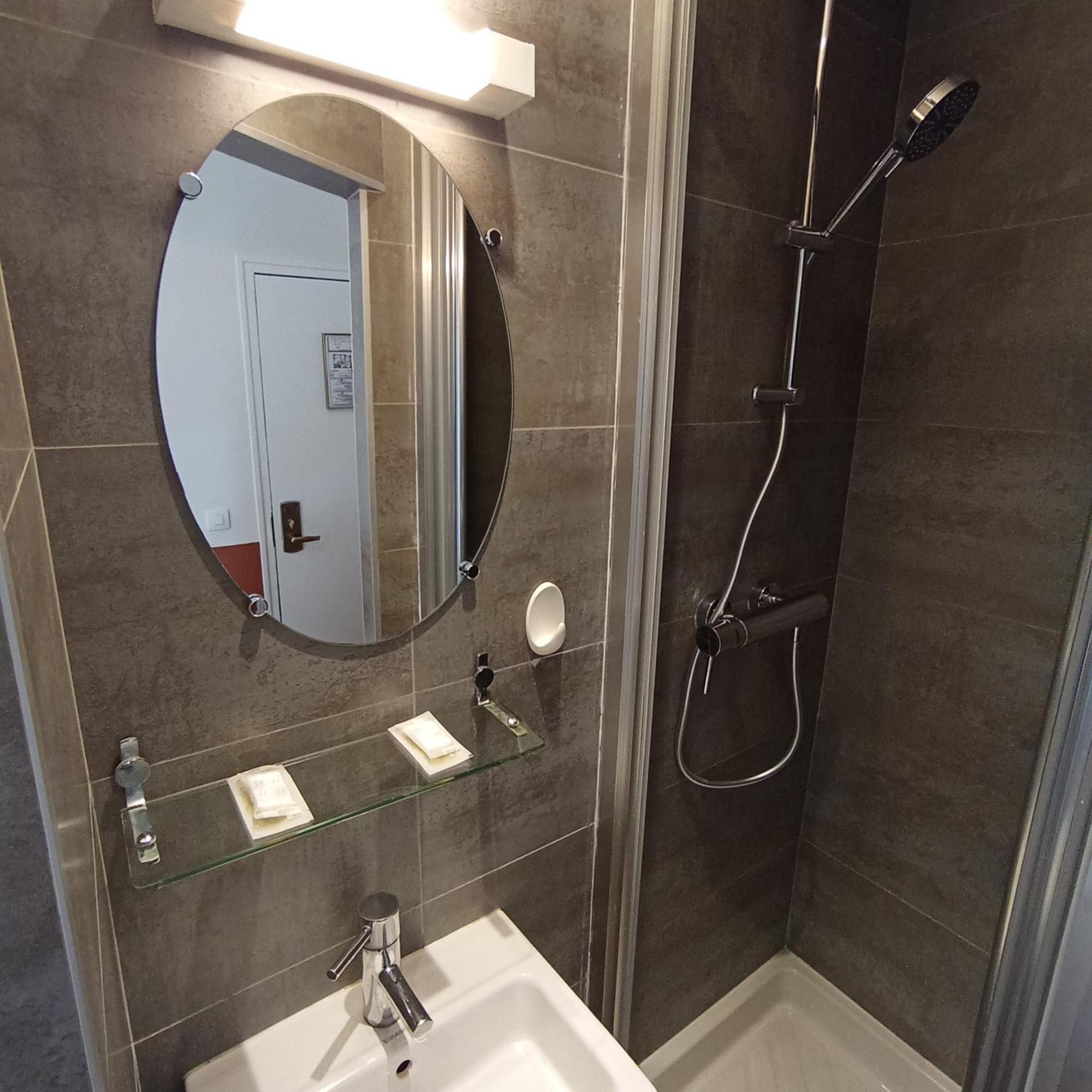 Single Room Private Bathroom