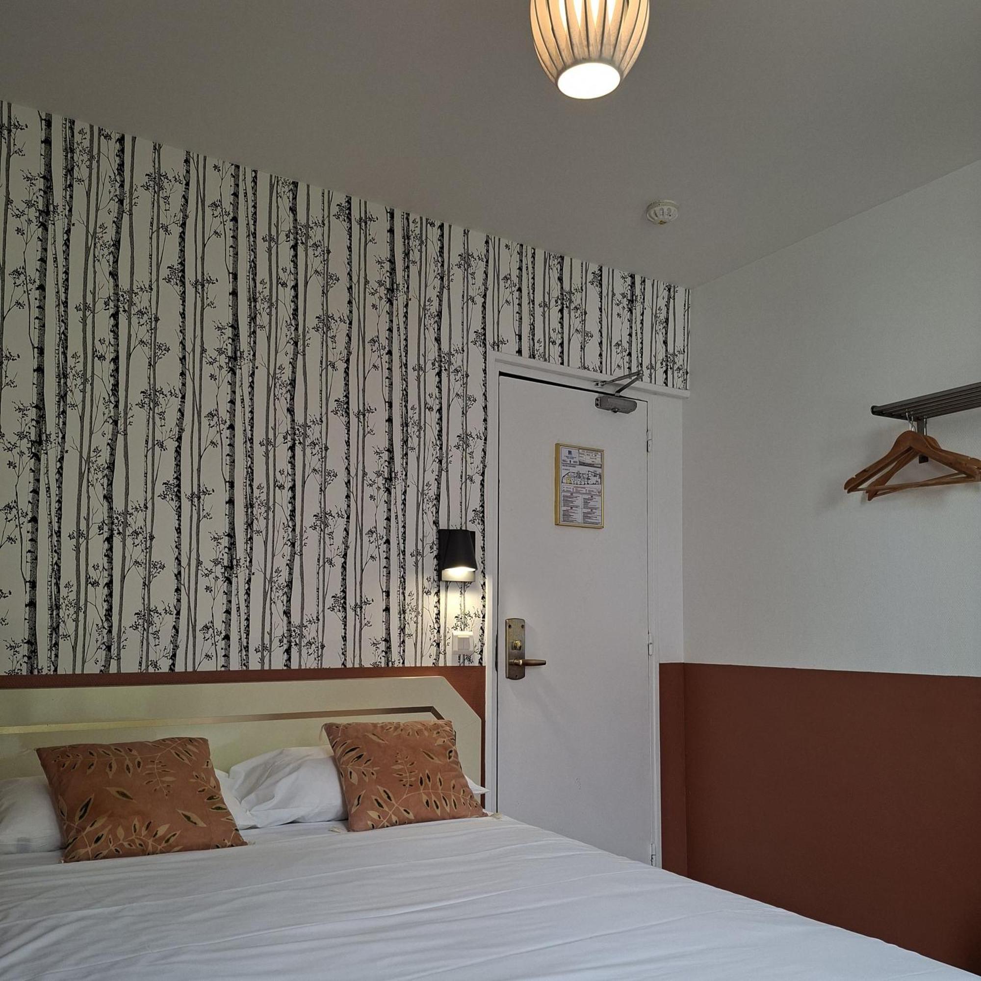 Double Room Private Bathroom